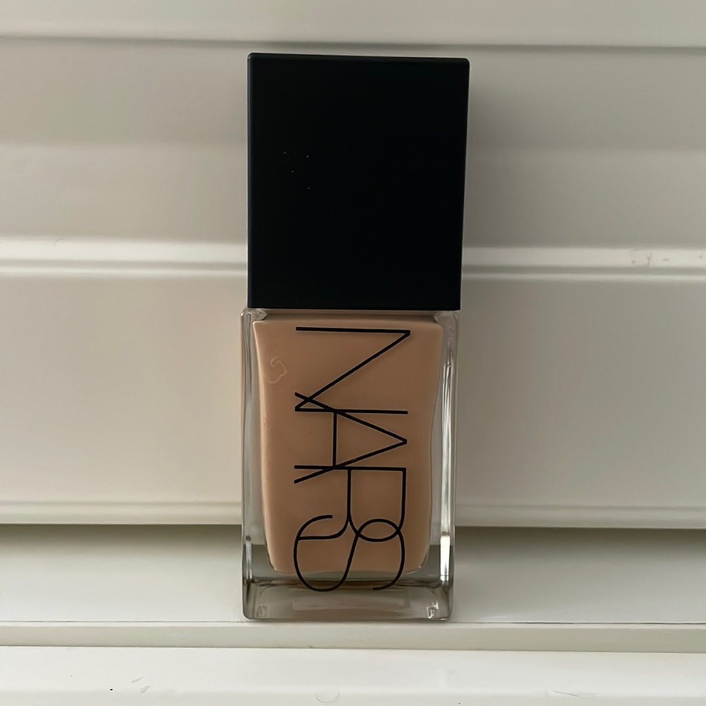 NARS Light Reflecting Advanced Skincare Foundation